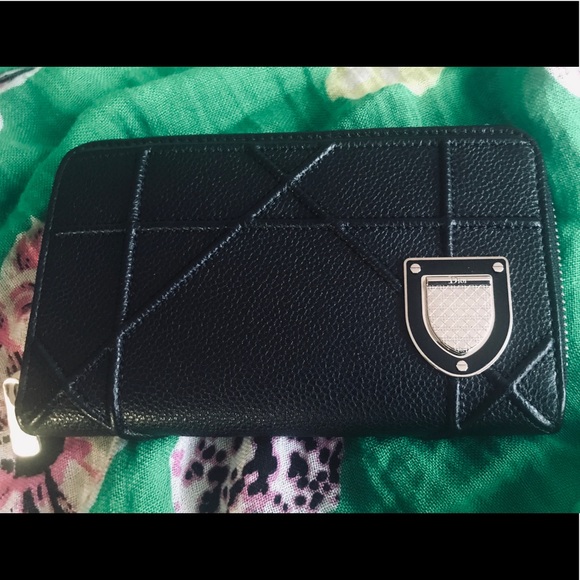 Dior Handbags - Dior diorama wallet